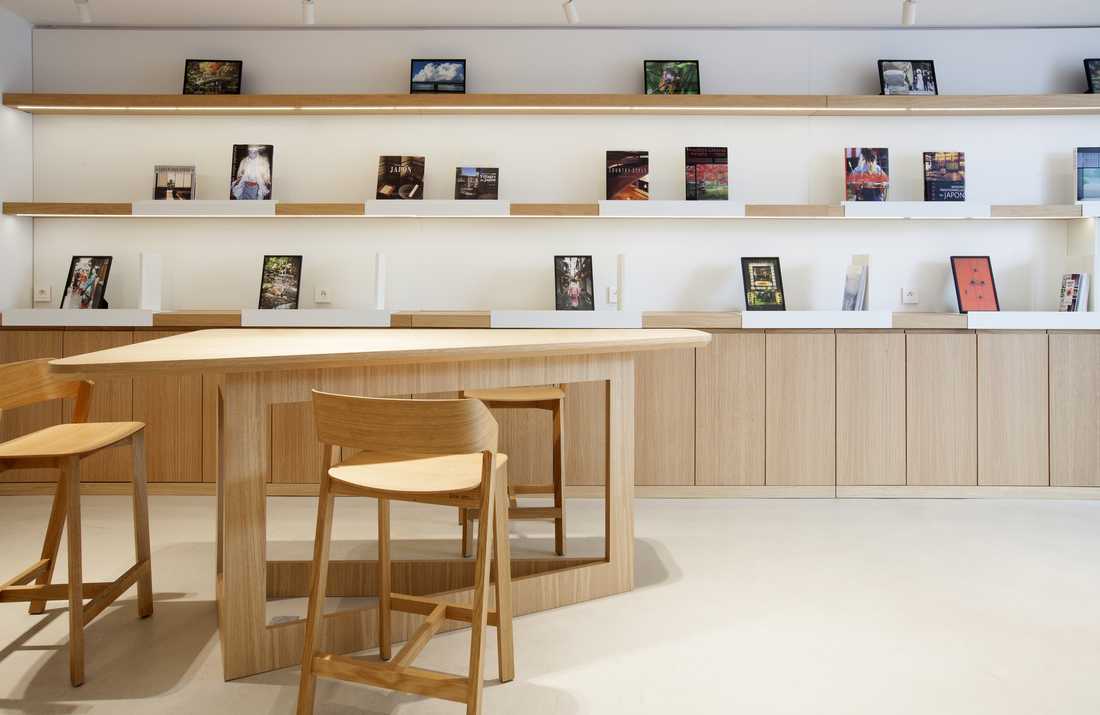 Interior design of a travel agency in Haute-Savoie