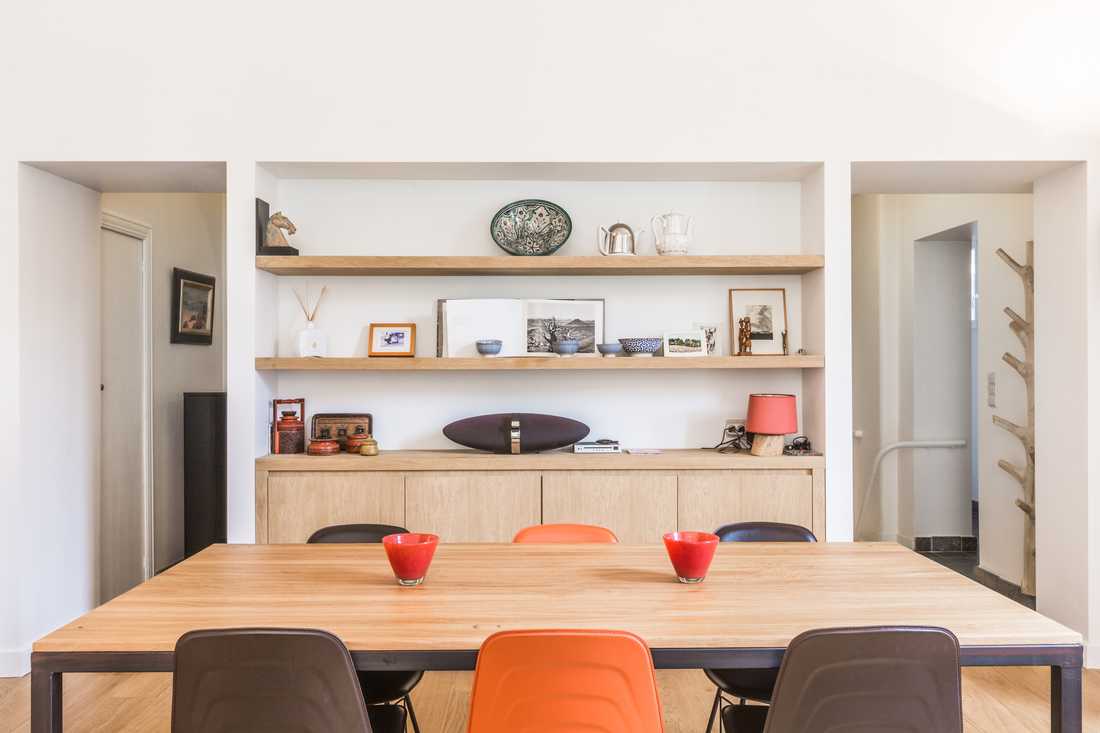 Salle à manger aménagée par un architecte d'intérieur à Annecy