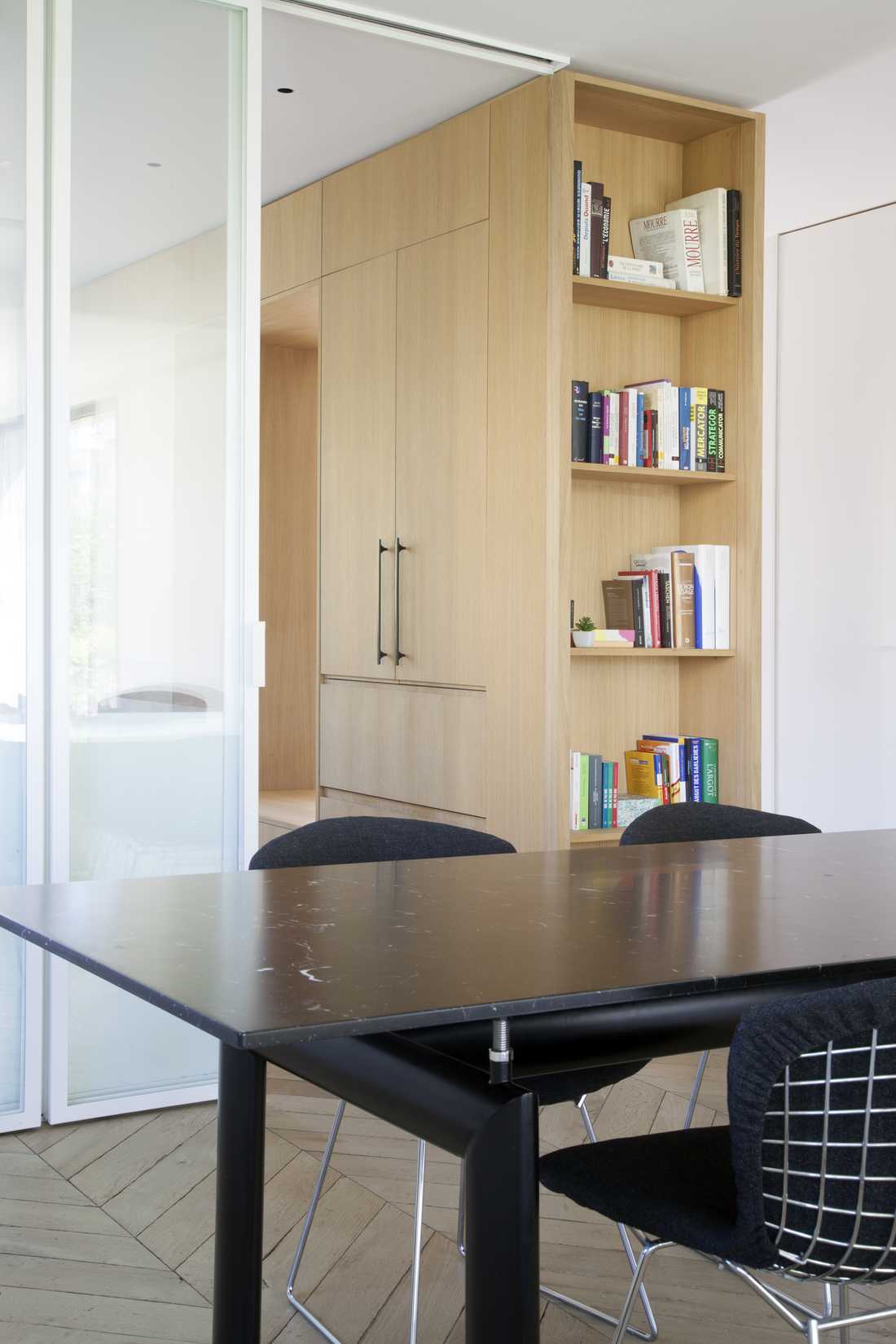 Salle à manger rénovée par un architecte d'intérieur à Annecy